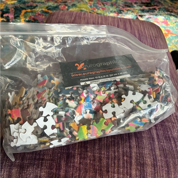 Volkswagen Bus Tin with Red and Blue Design - Picture 4 of 4